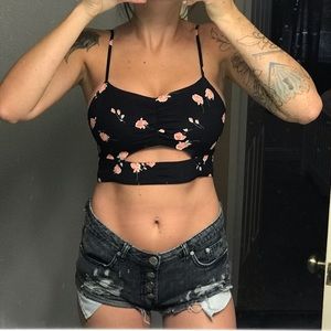 🛑SOLD🛑 Flynn Skye crop top